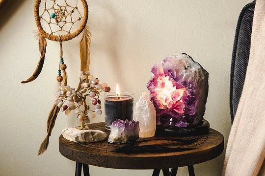 Amethyst Meaning: An Ultimate Guide To Amethyst Healing Properties and Chakras