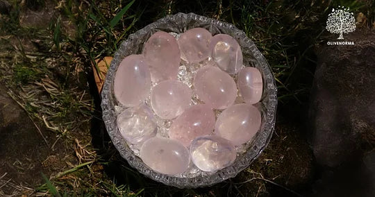The Pink Stone of Love: The Healing Properties of Rose Quartz – A Perfect Mother's Day Gift