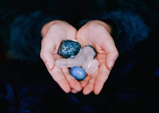 How to Choose Complementing Crystals
