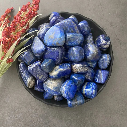 Lapis Lazuli Meaning: Benefits, Healing Properties & Uses (Ultimate Guide)