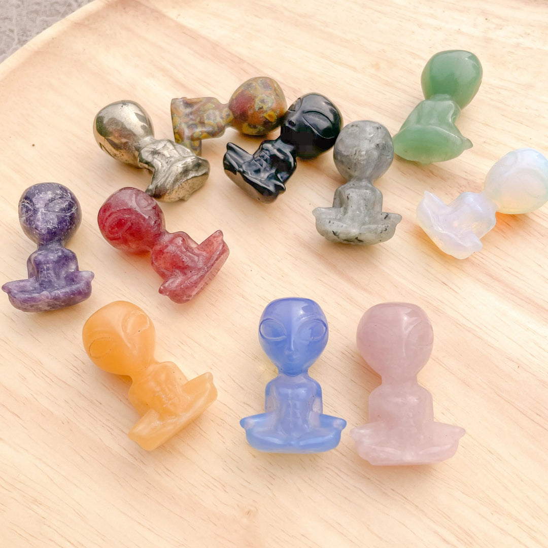 Olivenorma Natural Stones Alien Skull Carved Gemstone Decoration - image 22