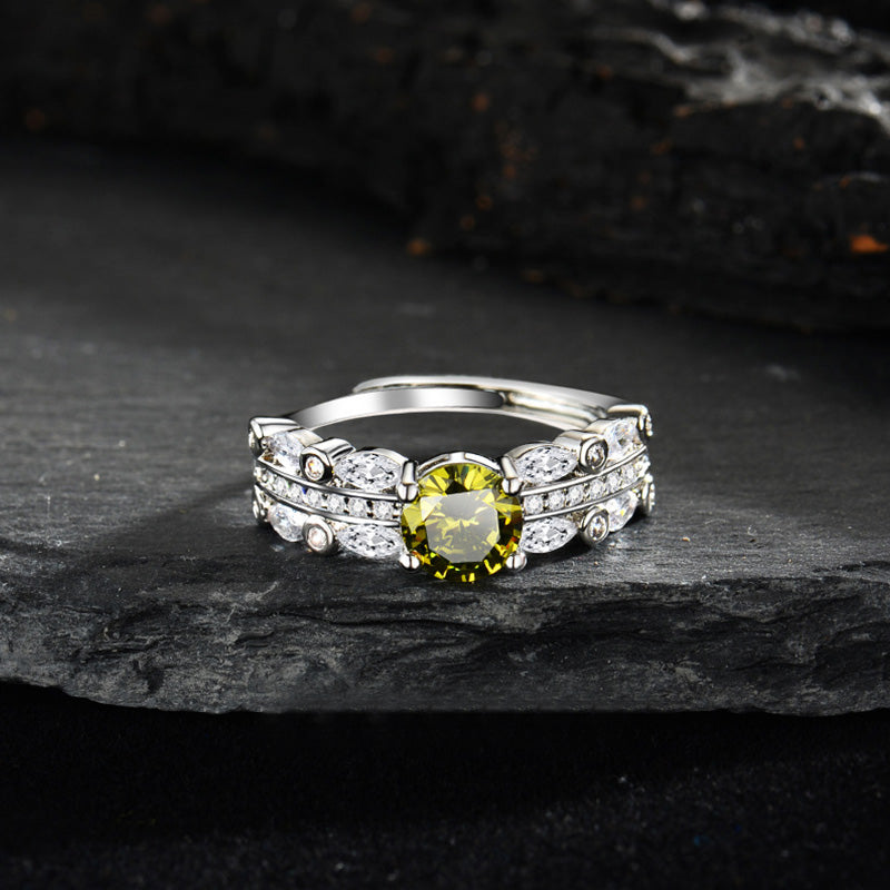 Olivenorma "The Jungle Angel" -  Four Claws One Carat Peridot Ring - Peridot - image 0