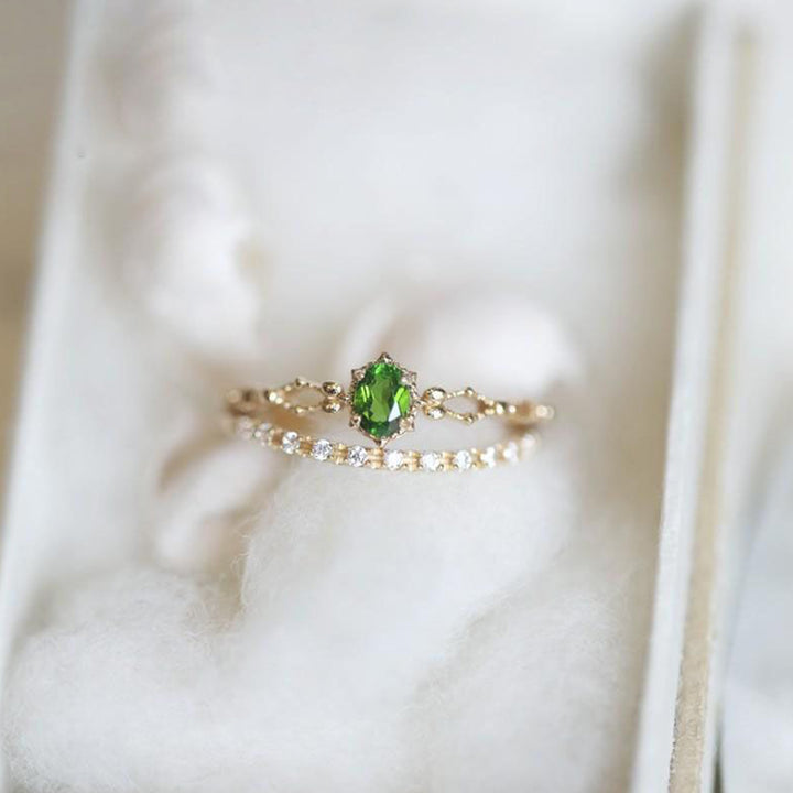 Olivenorma "Goddess of Radiance" - Elegant Stacking Inlaid Peridot Ring - Gold - 9 - image 0