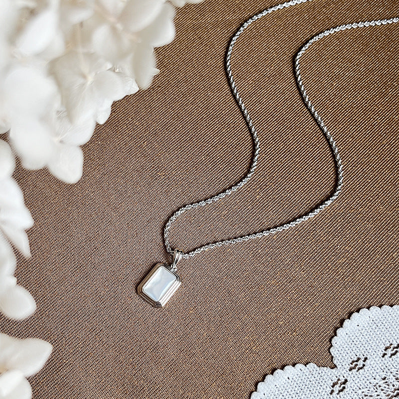Olivenorma Rectangular Picture Frame Nacre Twist Chain Necklace - image 4