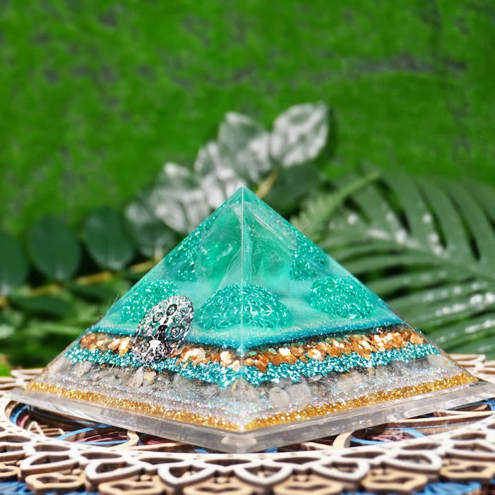 Olivenorma Green Fluorite Labradorite Healing Orgone Pyramid - 3.14''*5.12''(8cm X 13cm) - image 0