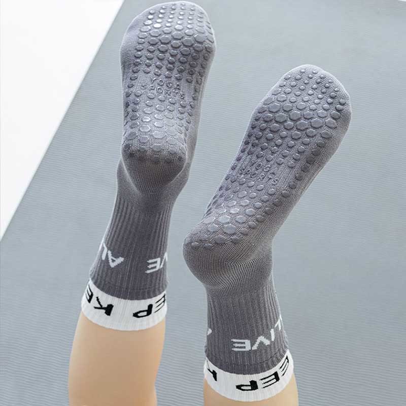 Olivenorma Two-Tone Grip Yoga Pilates Socks Non-Slip Training Barre Workout Socks - image 14
