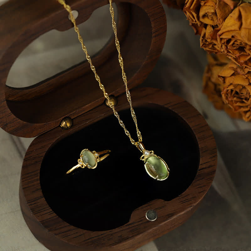 Olivenorma Natural Peridot Ring Necklace - image 0