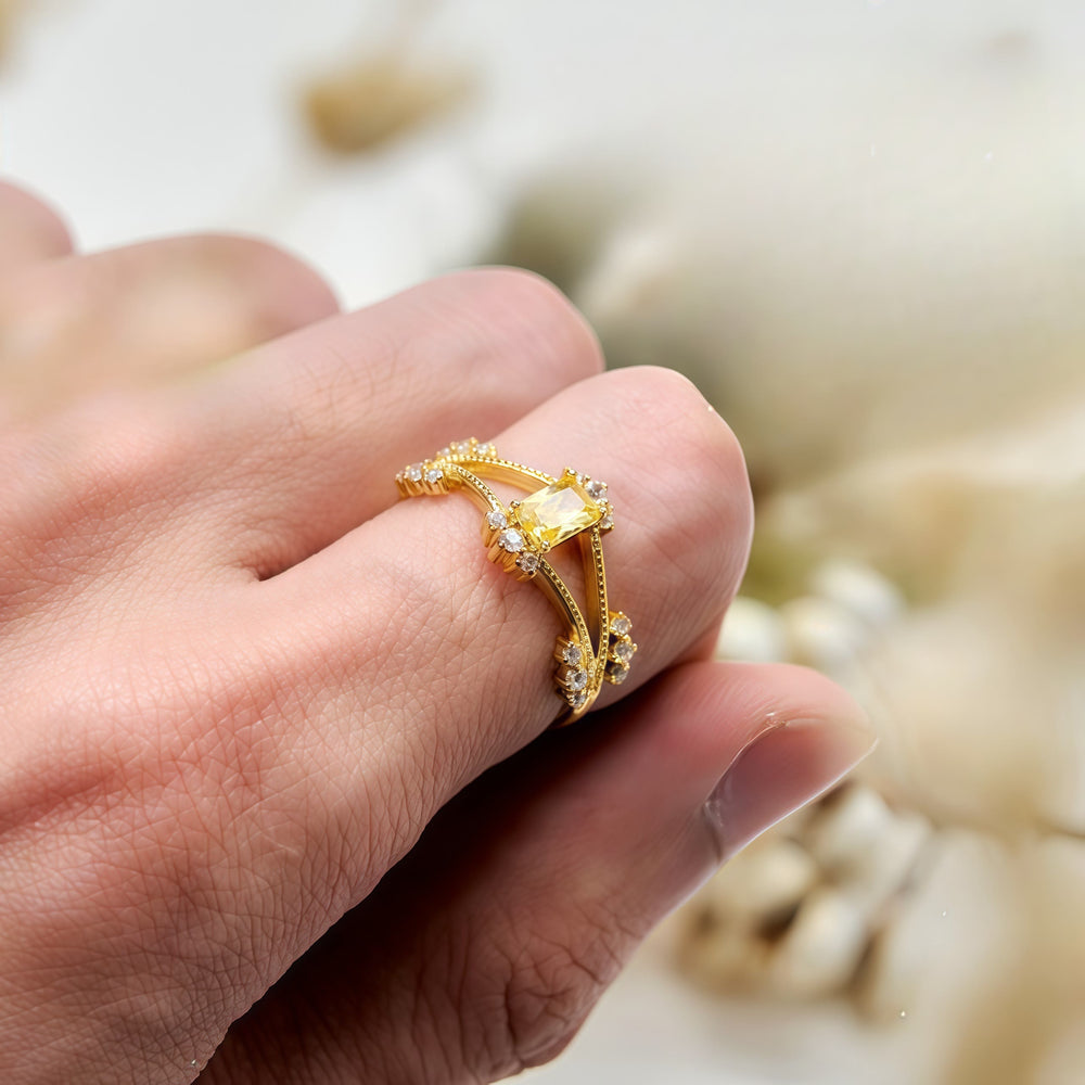 Olivenorma Exquisite Vintage Baguette Cut Citrine Ring - image 1