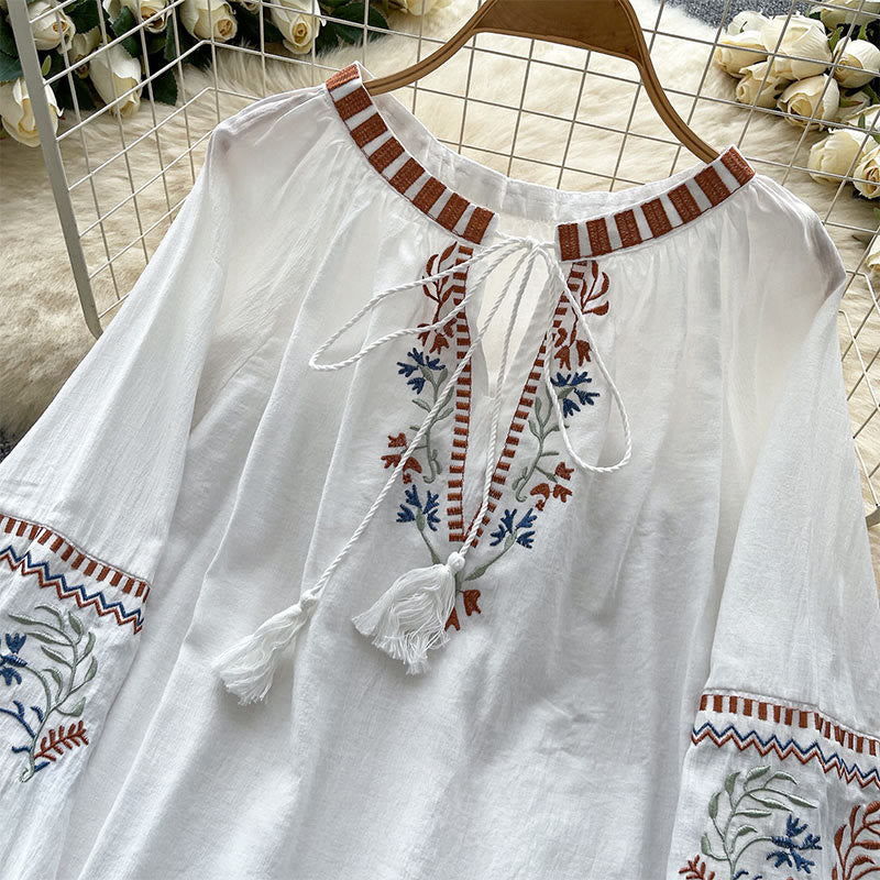 Olivenorma Literary Fresh Retro Embroidery Women's Shirt - image 1