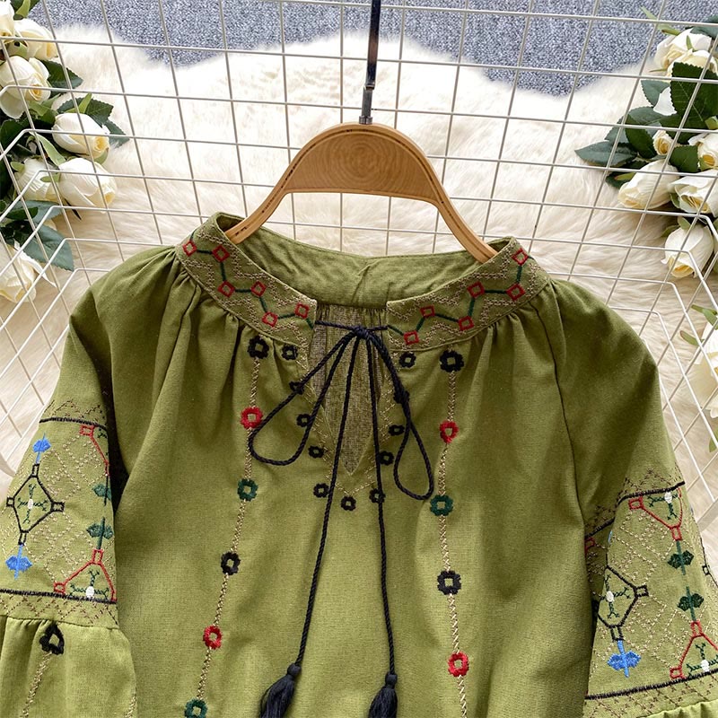 Olivenorma Vintage Flowers Embroidery Lantern Sleeve Women's Shirt - image 1