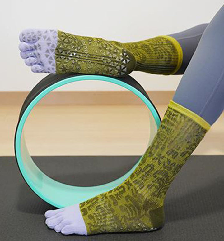 Olivenorma Breathable Toe Separation Anti-Slip Pilates Barre Socks with Cotton Comfort Fit Floral Print Five-Toe Yoga Socks - image 4