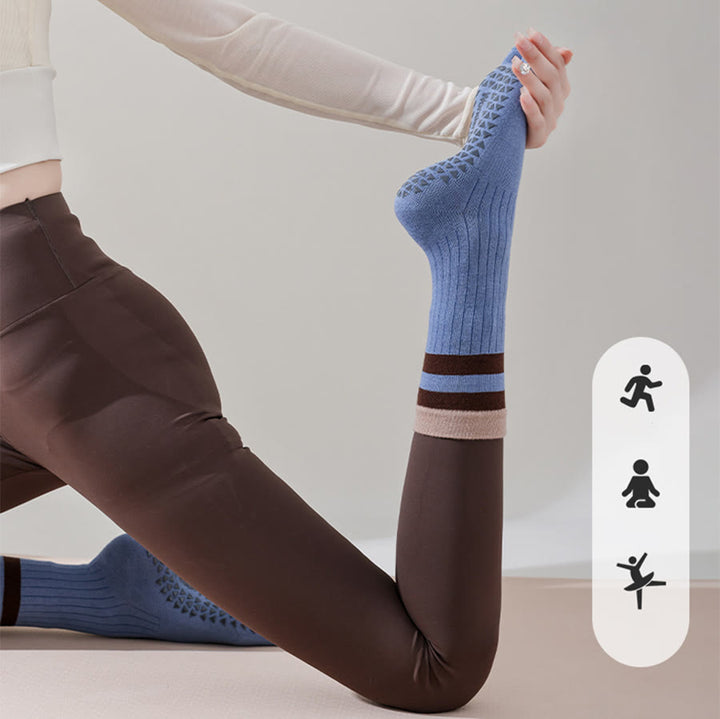 Olivenorma Mid-Calf Five-Toe Contrast Trim Anti-Slip Breathable Cotton Workout Women's Yoga Socks - image 2