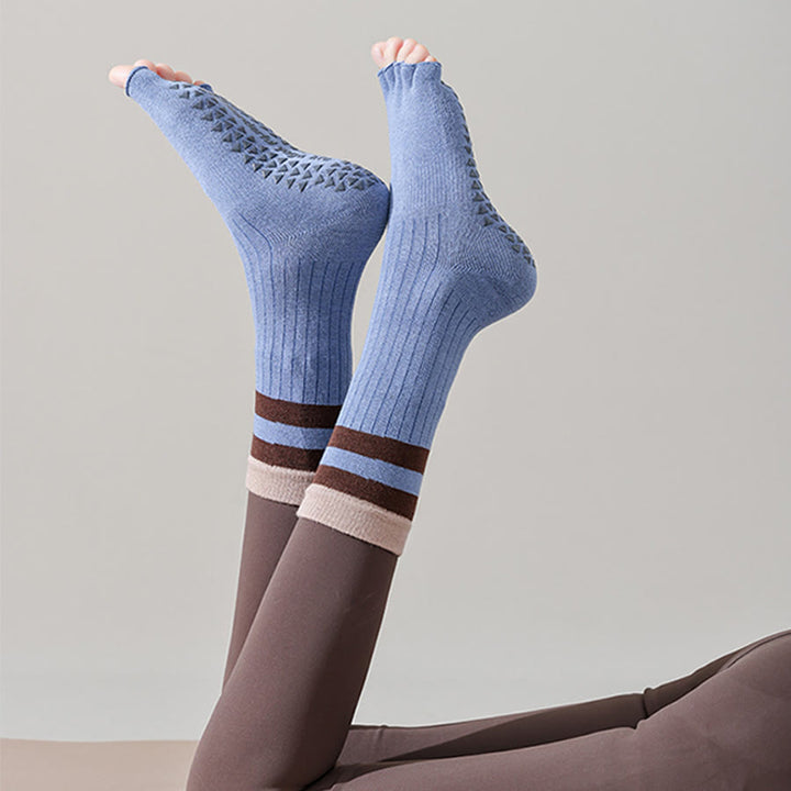 Olivenorma Mid-Calf Five-Toe Contrast Trim Anti-Slip Breathable Cotton Workout Women's Yoga Socks - image 4