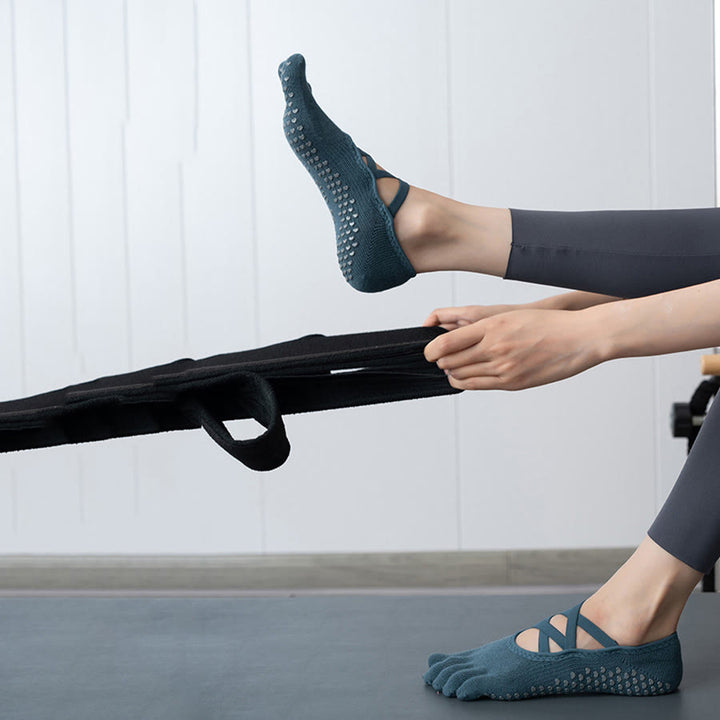 Olivenorma Five Toe Silicone Grips Non Slip Shock Absorption Snug Fit All Scene Indoor Activity Women's Yoga Socks - image 3