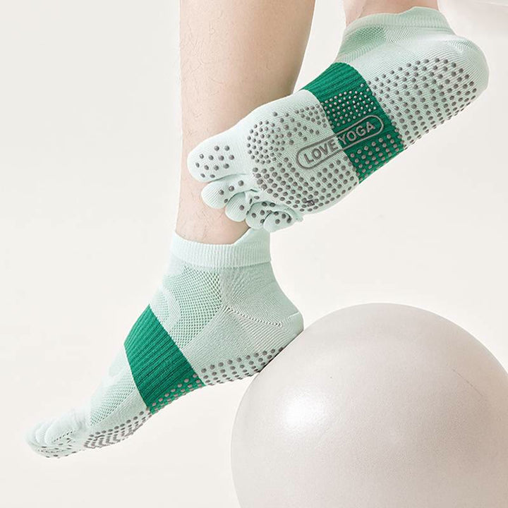 Olivenorma Five Toe Yoga Socks Polyester Men's Yoga Socks - image 16