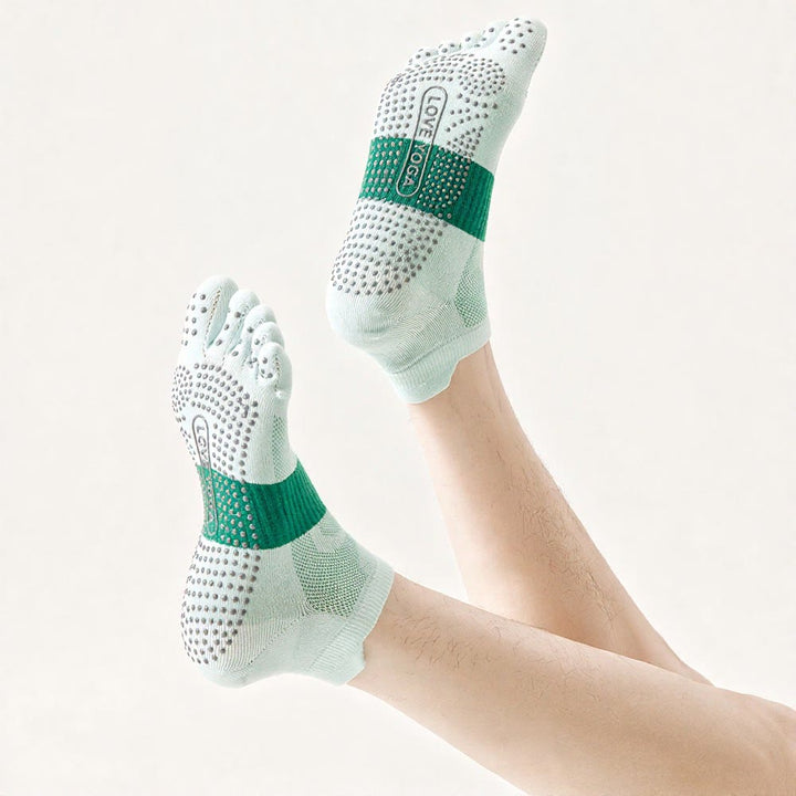 Olivenorma Five Toe Yoga Socks Polyester Men's Yoga Socks - image 17