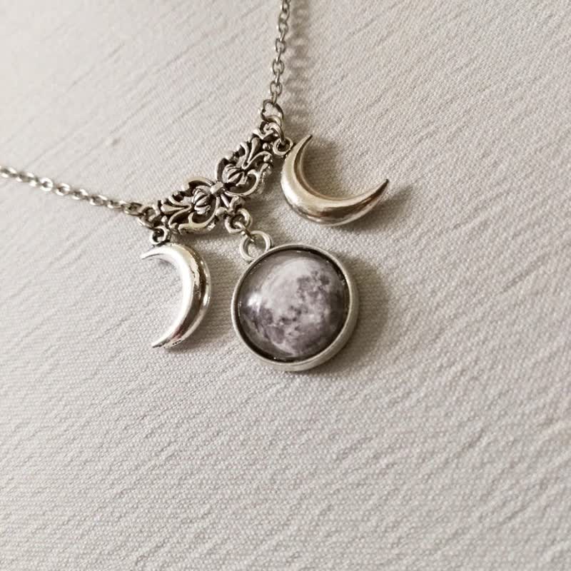 Olivenorma Vintage Double Crescent Moon Glass Necklace - image 2