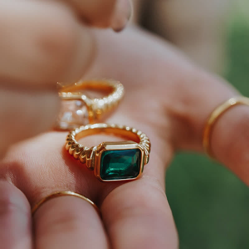 Olivenorma The Fortune Bringers - 18K Gold Emerald Signet Ring - Golden - 8 - image 0