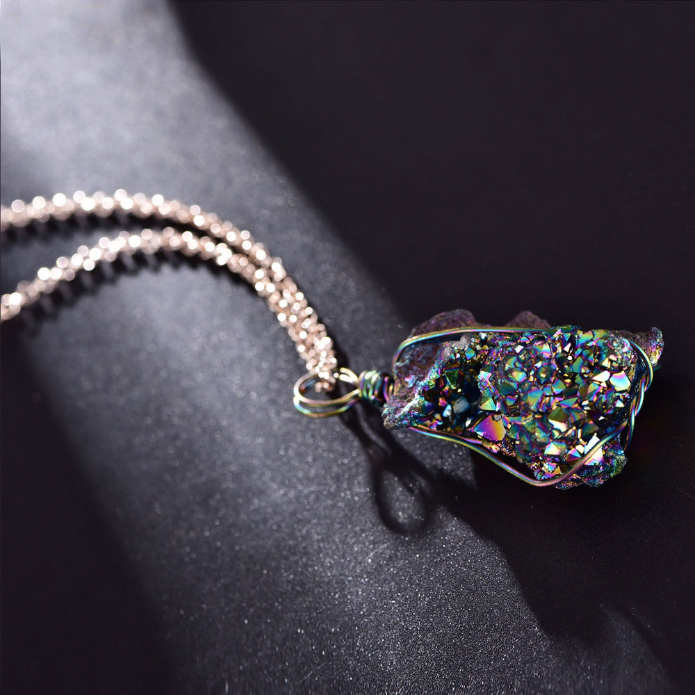 Olivenorma Natural Labradorite Irregular Stone Geode Necklace - image 1