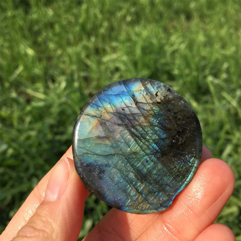 Olivenorma Natural Labradorite Wlof Totem Gemstone Decoration - image 1