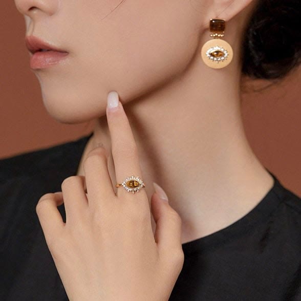 Olivenorma Natural Tiger Eye Vintage 18K Gold Ring - image 1