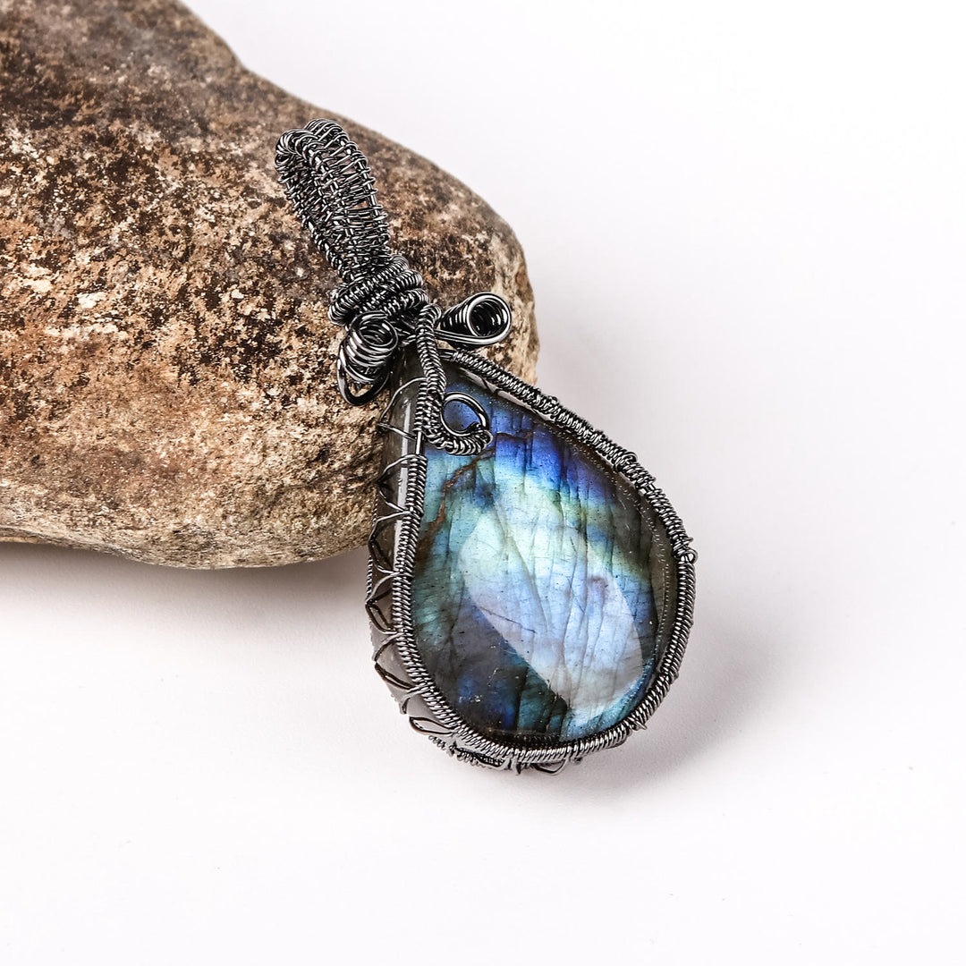 Olivenorma Natural Labradorite Amorphous Bound Wire Pendant Necklace - Labradorite - image 0