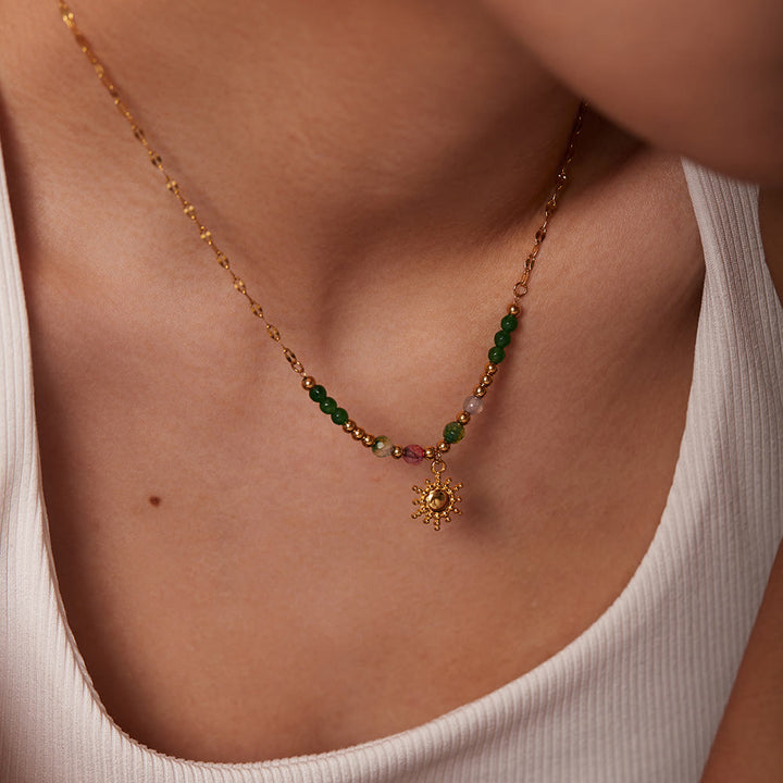Olivenorma Emerald Labradorite Sun Stone Pendant Beaded Necklace - image 1