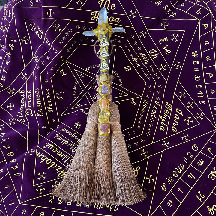 Olivenorma Natural Crystal Magic Expulsion Props Wicca Broom Ornamet - Clear Quartz - image 0