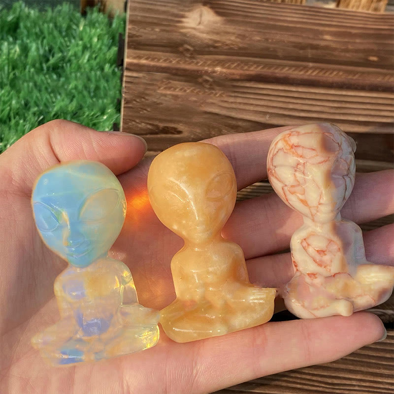 Olivenorma Natural Stones Alien Skull Carved Gemstone Decoration - image 18