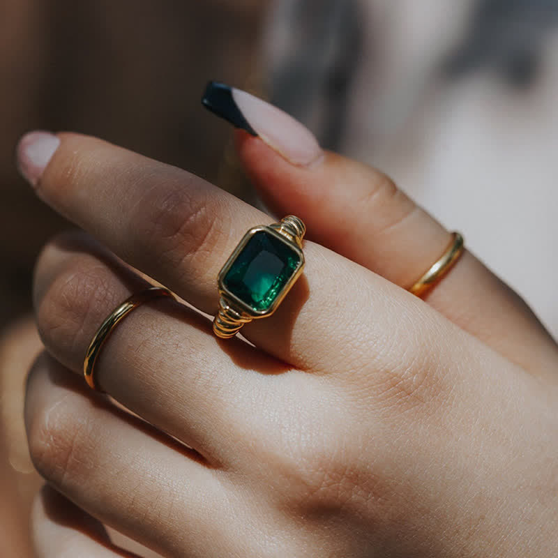 Olivenorma The Fortune Bringers - 18K Gold Emerald Signet Ring - image 1