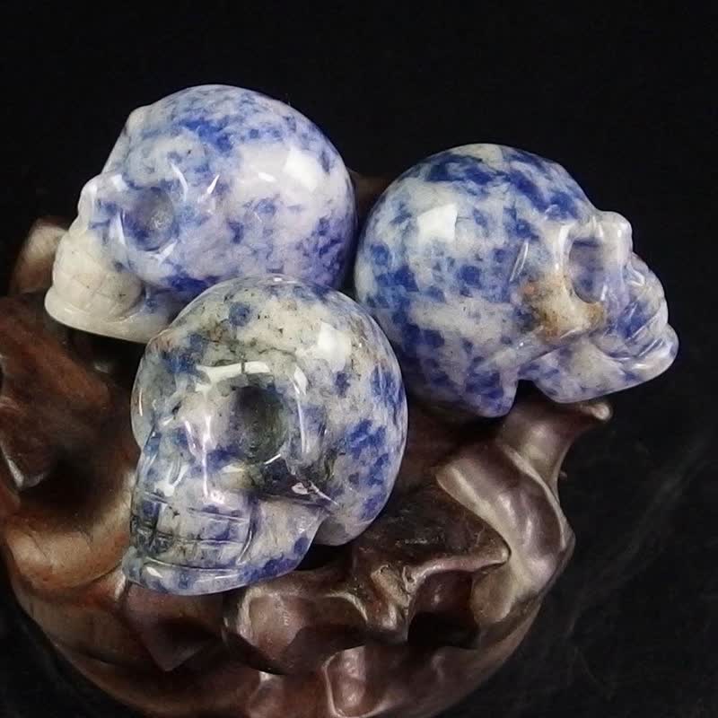 Olivenorma Sodalite Crystal Skull Decoration - image 1