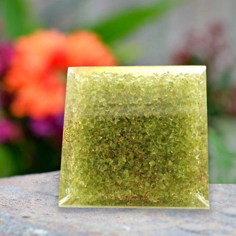Olivenorma Peridot Metatron's Cube Orgone Pyramid - image 5