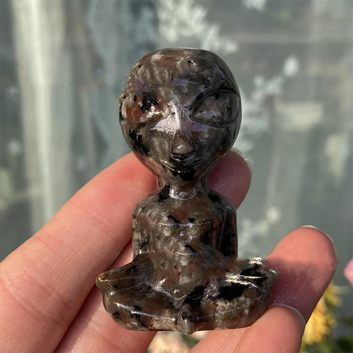 Olivenorma Natural Stones Alien Skull Carved Gemstone Decoration - Yooperlite - image 15